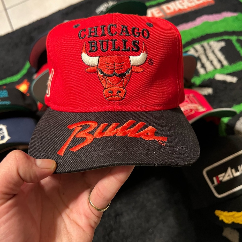 Chicago Bulls Sports Specialties Brim Script.